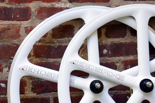 AEROSPOKE エアロスポーク近日入荷！