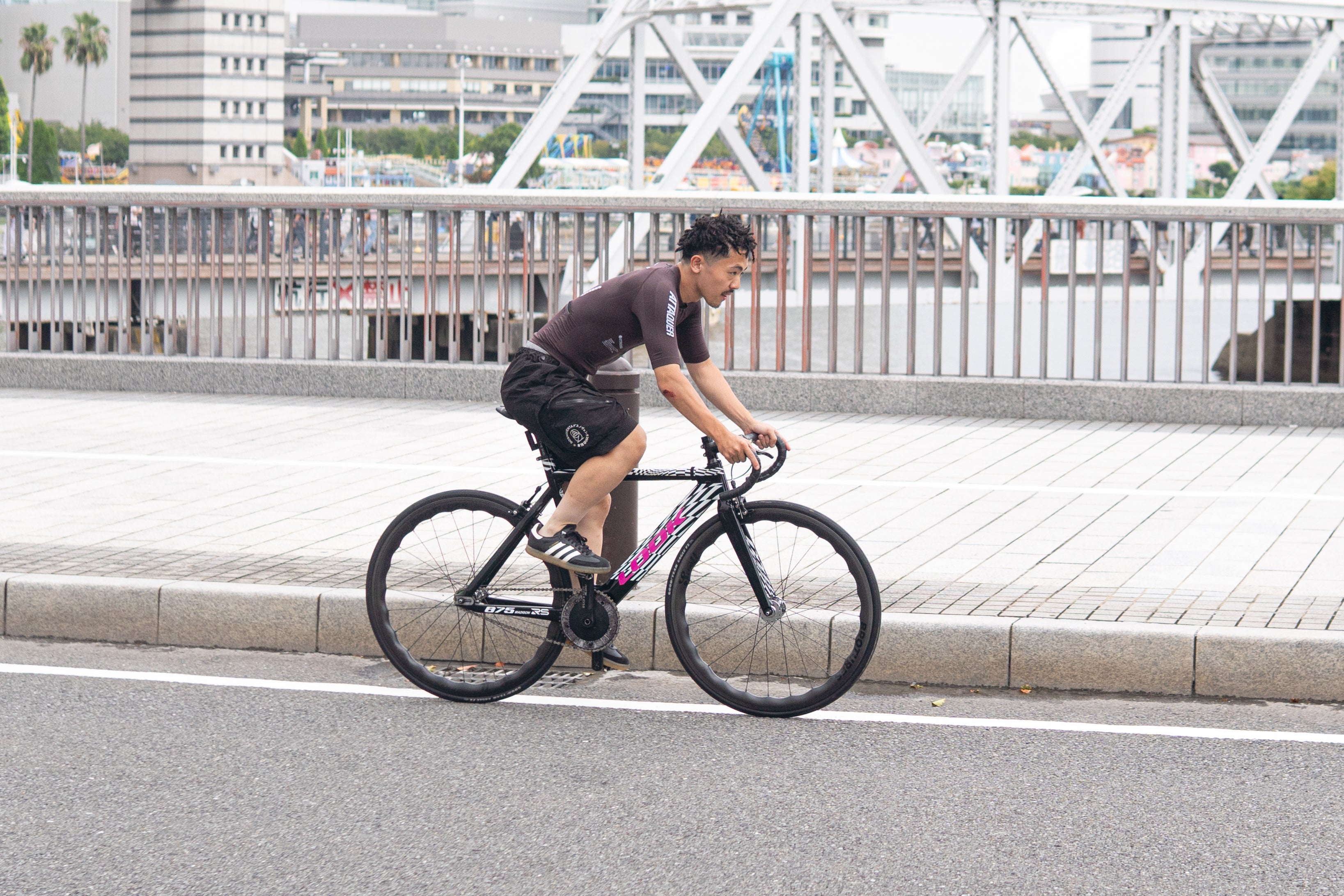 片道40km。ロードではなくピストバイクで通勤するワケ。 | ブロー