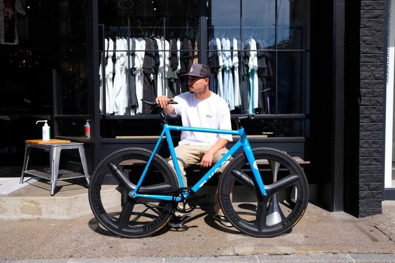 伝説的ピストバイクから踏襲された、TYRANT BIKESの真打ち。