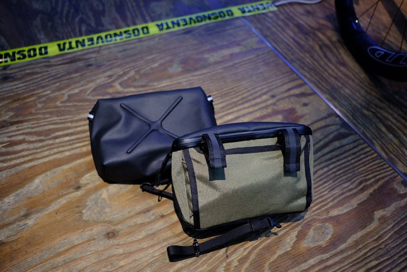 CHROME HELIX HANDLE BAG 再入荷