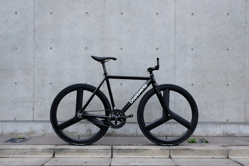 ラスト入荷のホイールを惜しげもなく前後に！