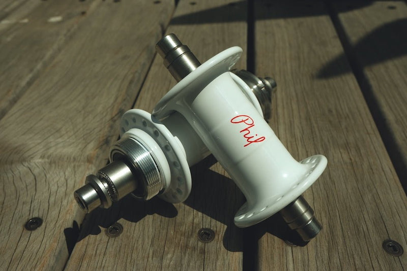 Philwood White Track Hub Low flange