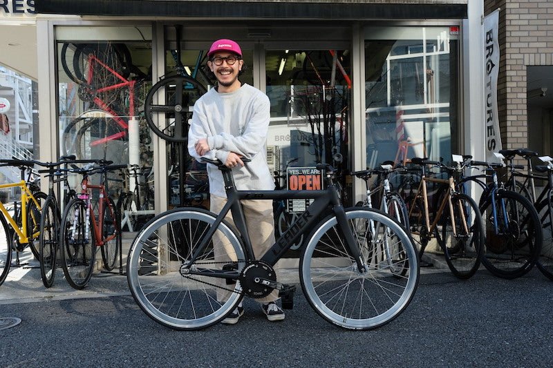 BROTURESのインスタグラムで車体を買おう。