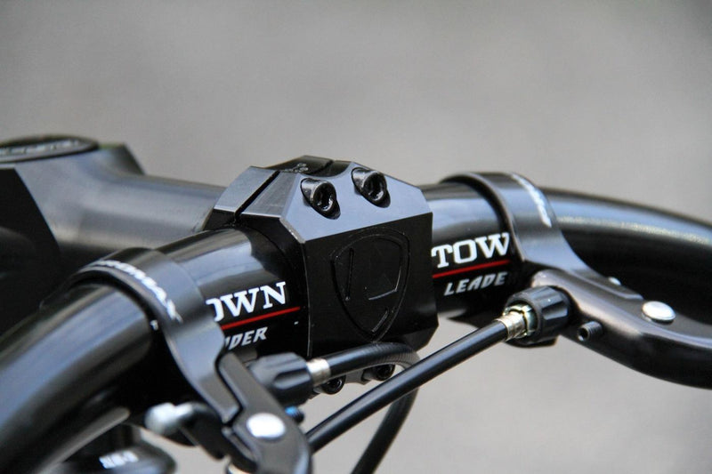 LEADER THE SHIELD STEM !!