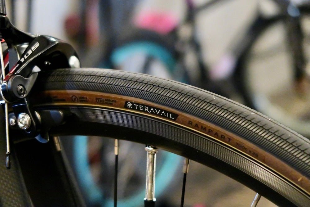 ピストレーサータイヤ Panaracer Corporation パナレーサー株式会社