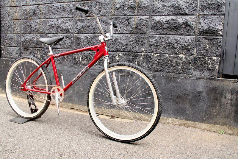 HOW I ROLL 26inchバイク 希少なバーガンディーが一本のみ、緊急入荷!!