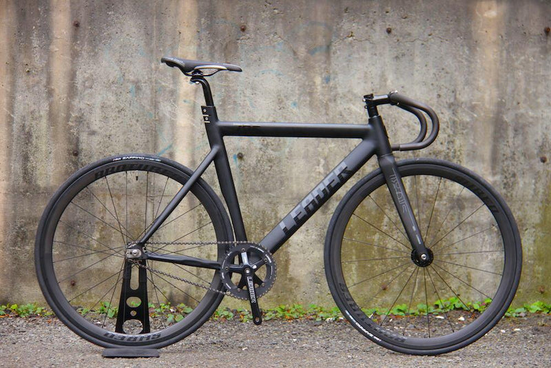 LEADER BIKE 725TR × BROTURES SHRED38 CABON WHEELS