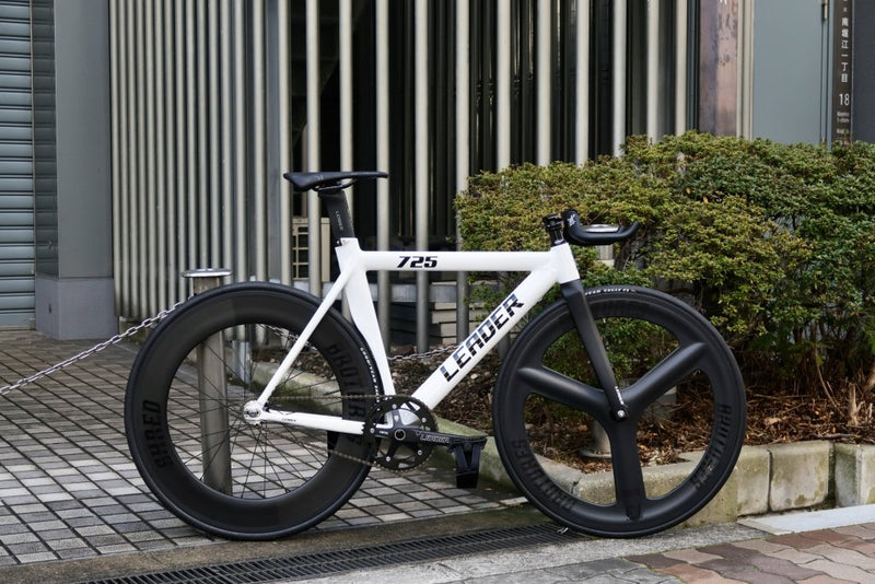 ロングライドなら725を選べ。