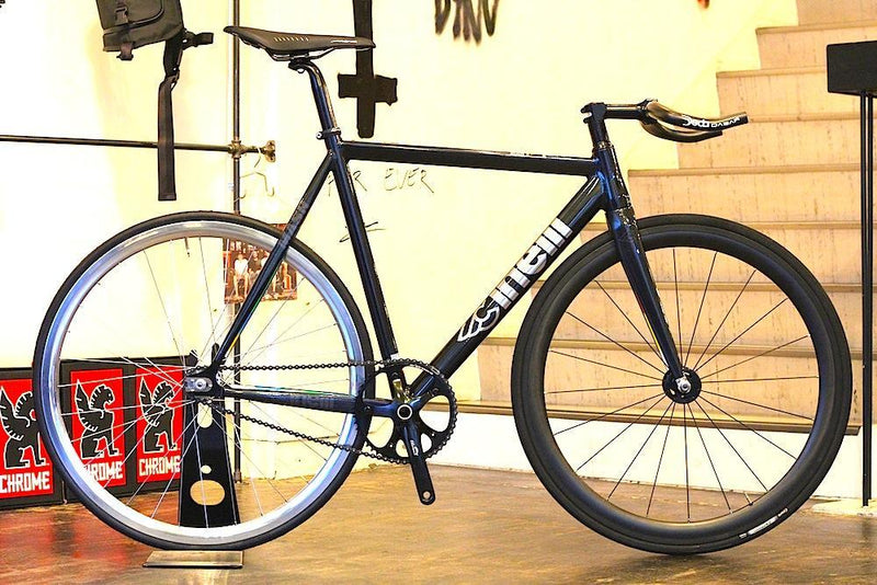 流行りのフレームを人気のパーツで！