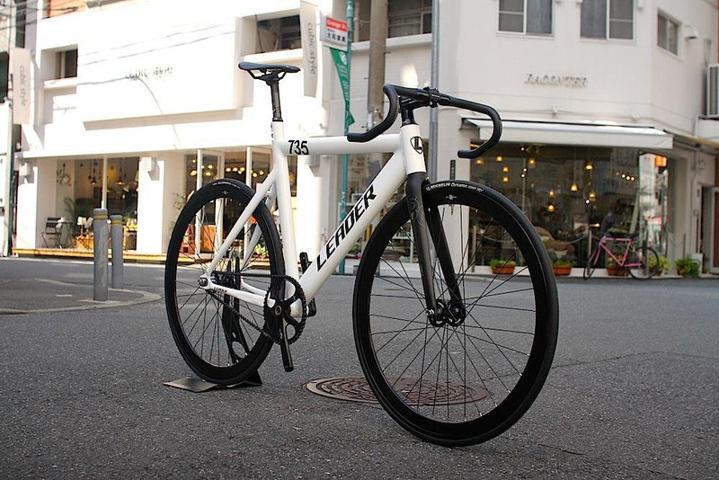 昨日に引き続き LEADER BIKE 