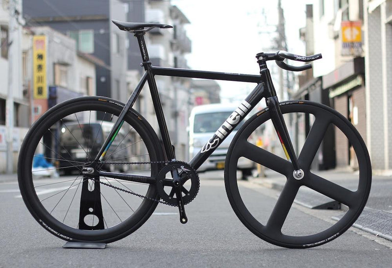 ついに入荷!!! LEADER BIKES 725TR  SCRATCHED POLISH.