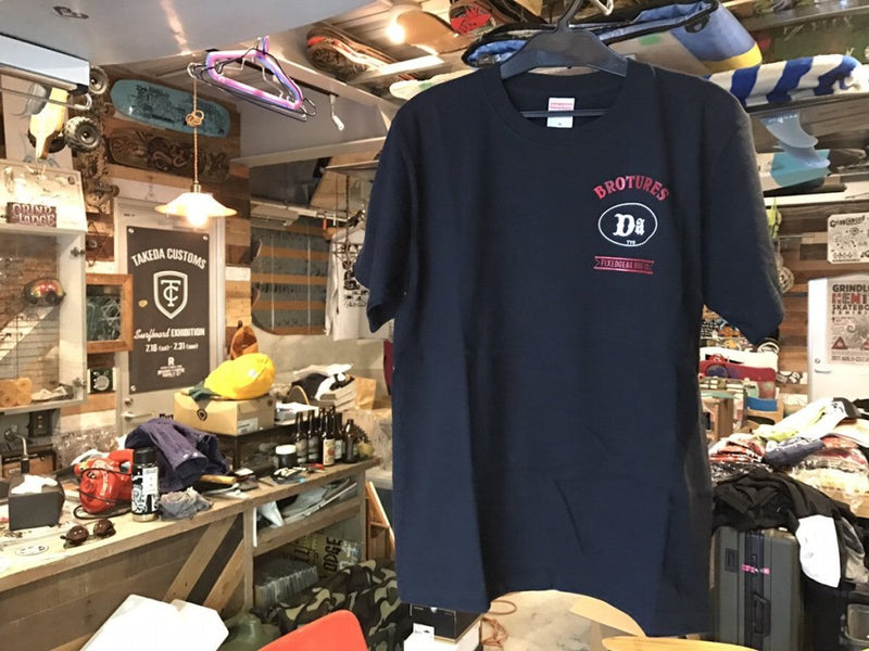 DA AUTHEN CONFLUX / GRIND LODGE / BROTURES トリプルネームTシャツ、少量販売します。