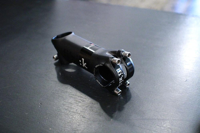 fi’zi:k CYRANO Stem New Arrival