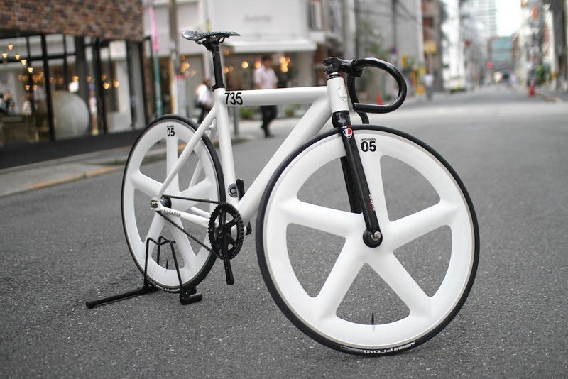 735TR WHITE NOTORIOUS 05 FINISHED