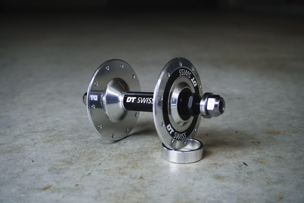 BORED NJS ピスト　ホイールハブ　レア新品未使用　16ホール BORED NJS ピスト ホイールハブ レア新品未使用 16ホール 日本