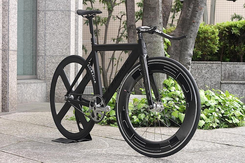 HIGH-PERFORMANCE CUSTOM.