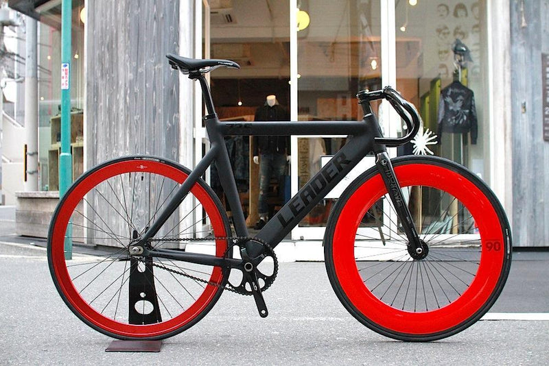 存在感抜群! LEADER BIKE 735TR BLACK/RED CUSTOM
