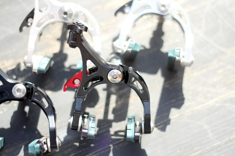 Onebyesu ライトオンブレーキモア in stock!