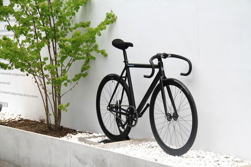 LEADER BIKE RENOVATIO CUSTOM即納車