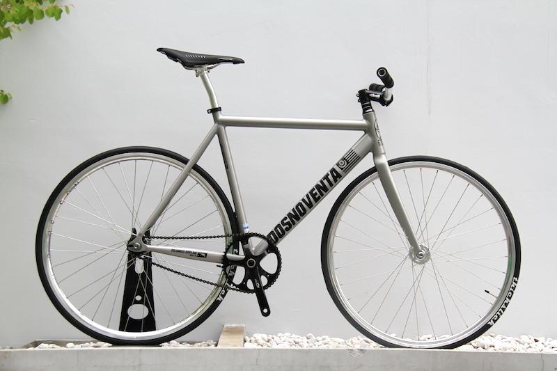 Dosnoventa Kualalumpur Custom.