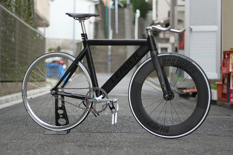 CUSTOMER LEADER BIKES 735TR!