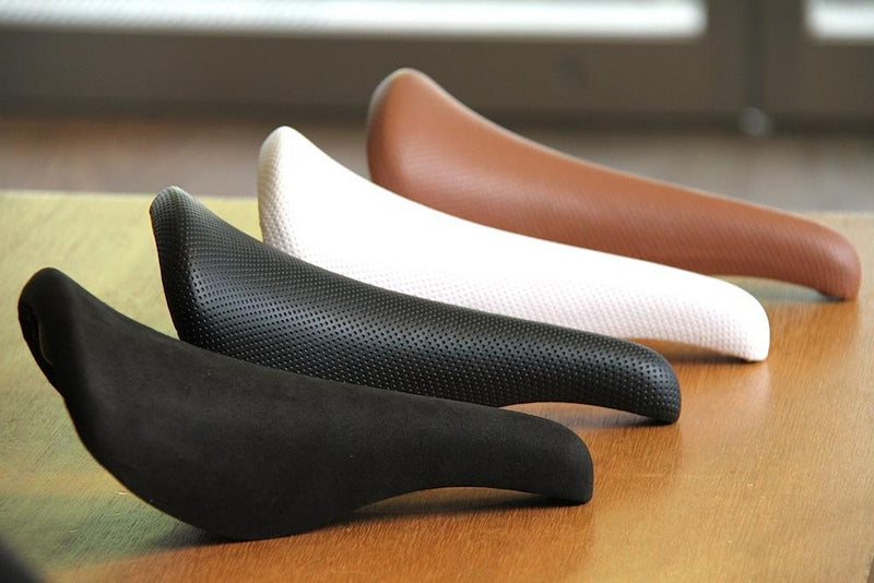 LEADER BIKE COSMIC SADDLE 再入荷!!