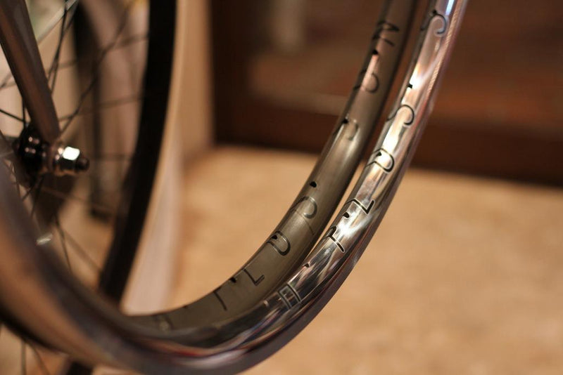 H PLUS SON / ARCHETYPE