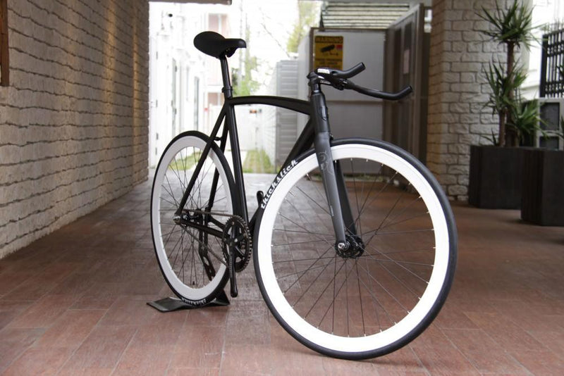 MONOCHROME CUTOM　“THE CURE