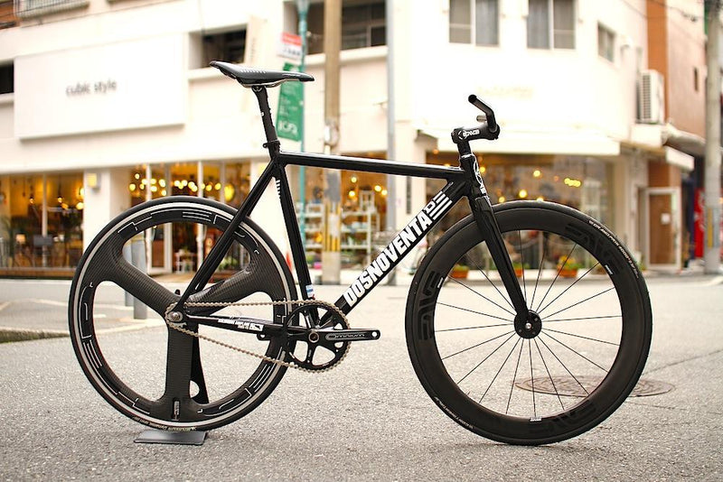 DOSNOVENTA ✕ ENVE ＝ ？？