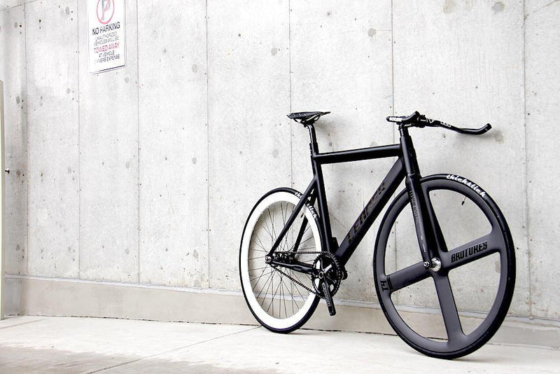 LEADER BIKES 735TR “BLACK & WHITE” CUSTOM