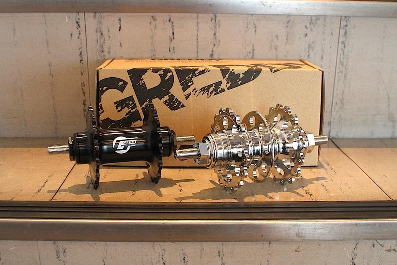 僅かですが入荷です！！お早めに！！