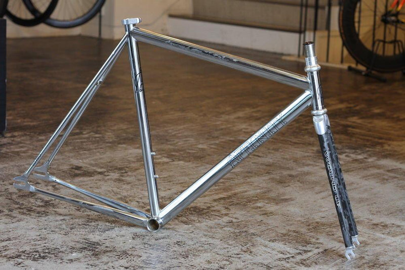 持ち込みカスタム可能です。