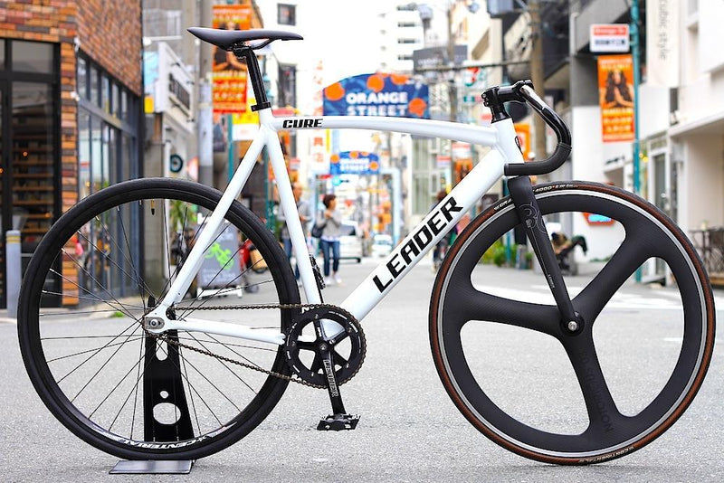 LEADER BIKES CURE をカスタムしてご紹介！！