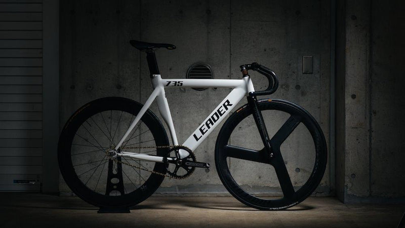 LEADER BIKES 735TR WHITE VS BROTURES T3 PRO