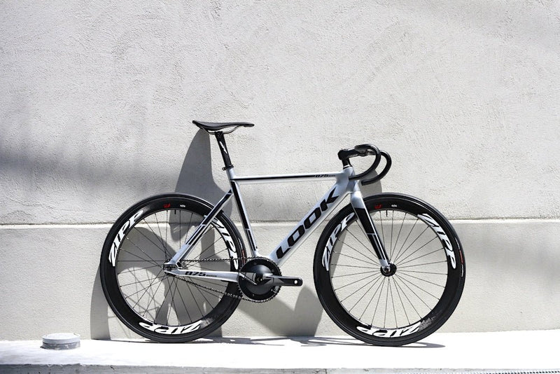 カーボンフレームの新しい選択肢。LOOK 875 MADISON