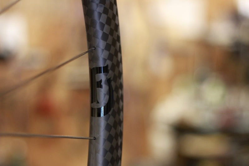 またまた一風変わったリム登場。