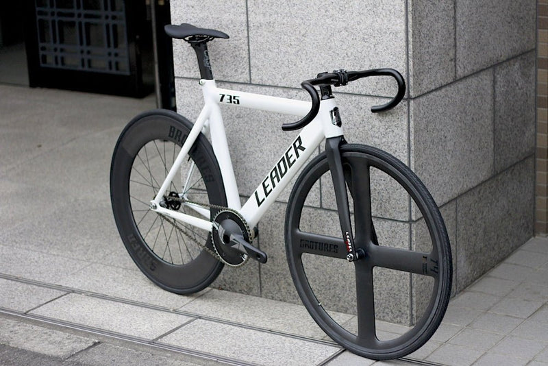 735TRをテッパンカスタム。LEADER®︎ 735TR