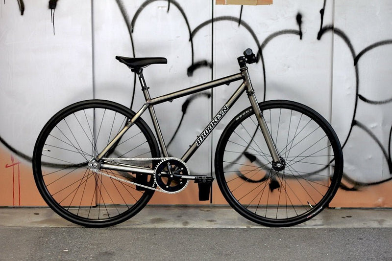 BROOKLYN MACHINE WORKS GANGSTA V4 奇跡の1台入荷です。