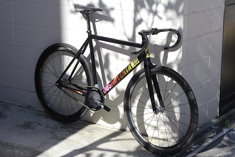 間も無く再入荷。売り切れ御免。DOSNOVENTA LOS ANGELES