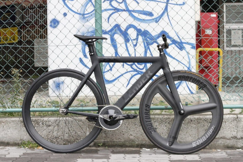 一発目のブログ！！