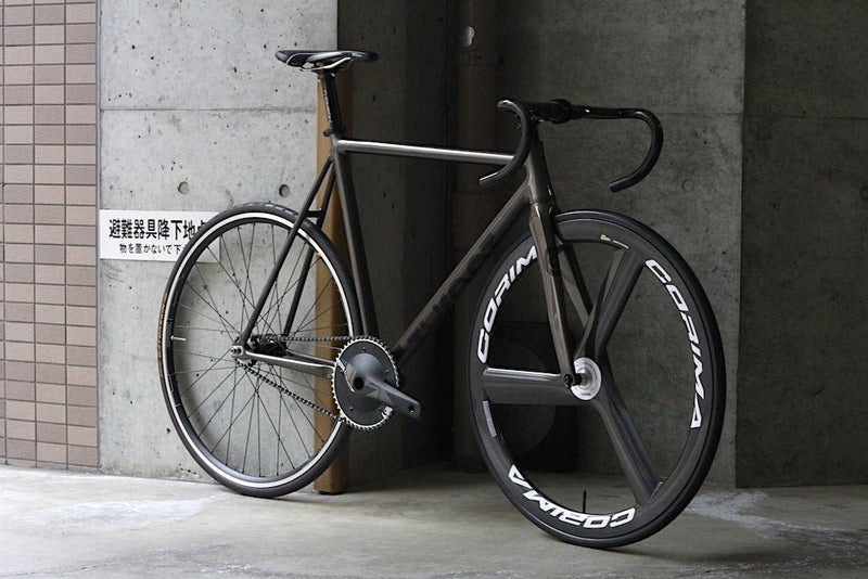 CORIMAのバトンホイールなんて如何でしょう。TYRANT BIKES KAGERO