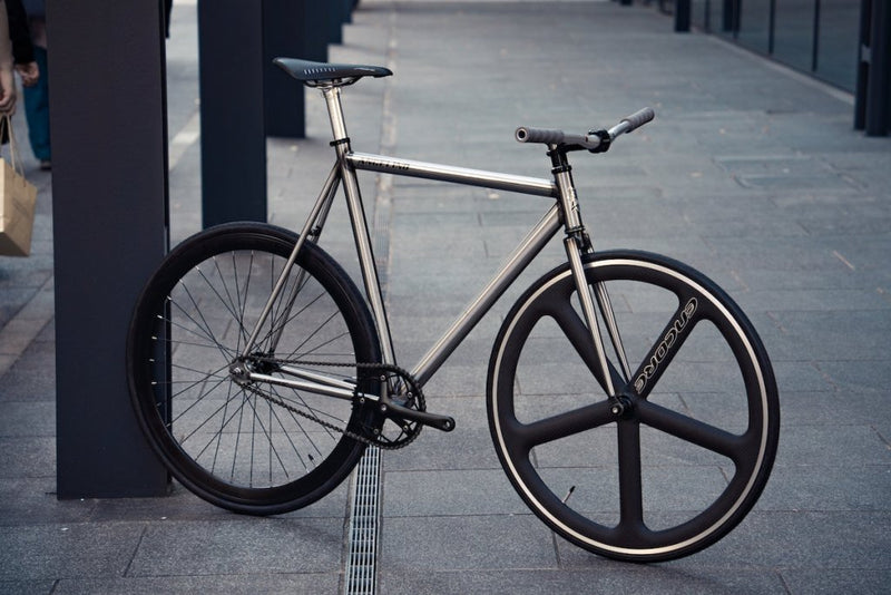 ヘッズにはANGELINO。