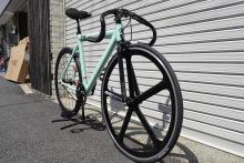 LEADER 725TR SEAFORM GREEN×AEROSPOKE