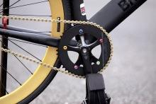 桃クロ×ピストバイク