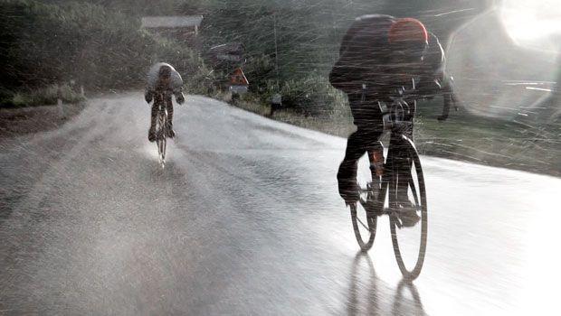 雨の日自転車通勤。