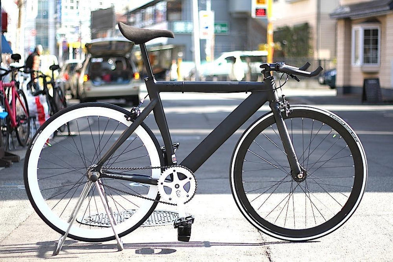 LEADER BIKES 735TR BLK & WHT