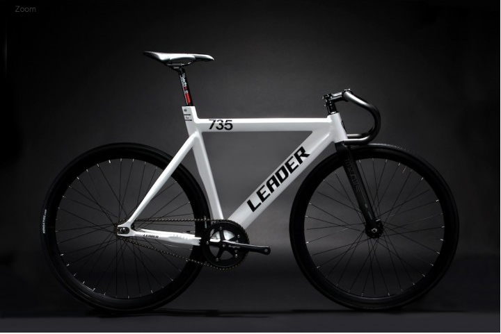 待望のLEADER BIKES 735TR 完成車が登場!!!!