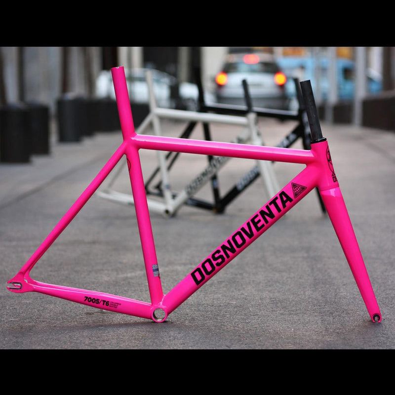 DOSNOVENTAを訪ねて、バルセロナまで!!!(BRO'HARA シェア）