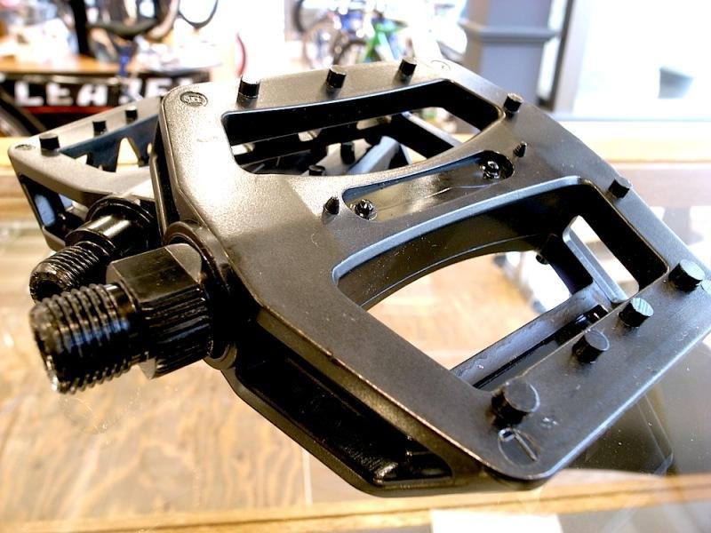 BROTURES ORIGINAL PEDAL&STRAP再入荷!!