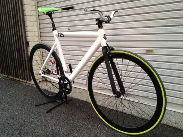 LEADER BIKE 725TR WHITE×LIME